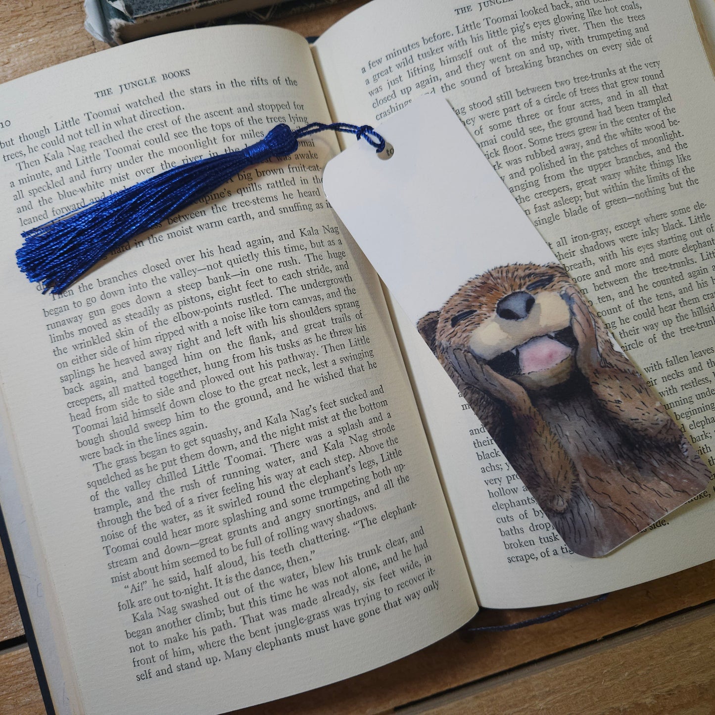 Happy Otter bookmark